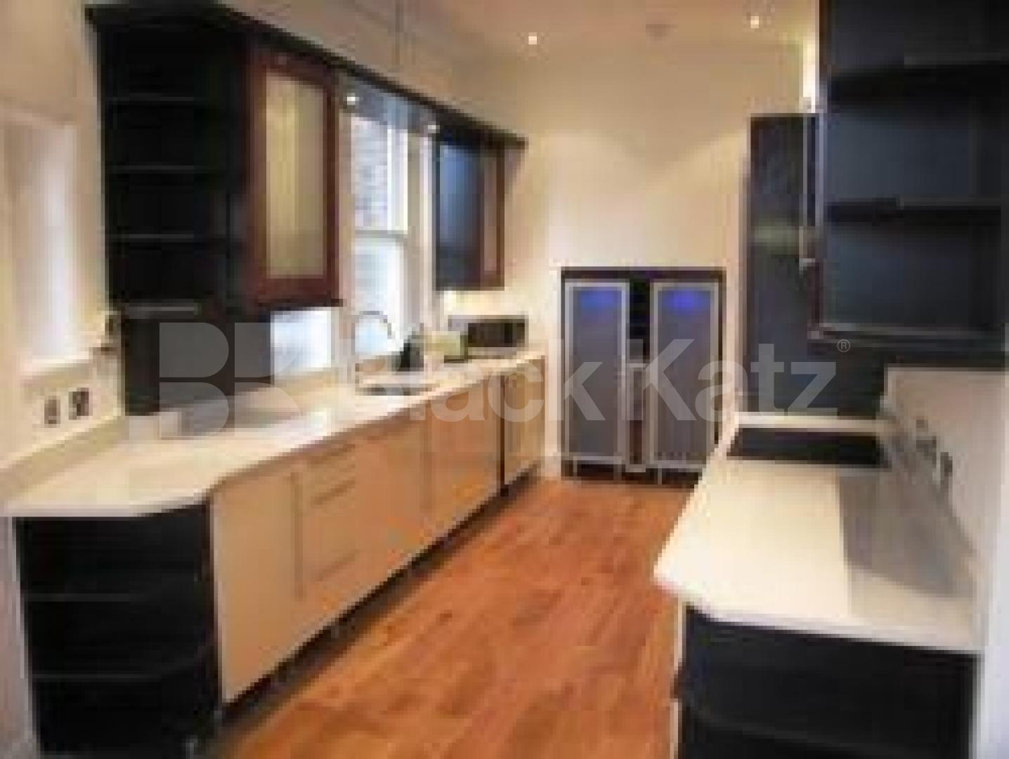 			3 Bedroom, 1 bath, 1 reception Flat			 Lauderdale Road, MAIDA VALE